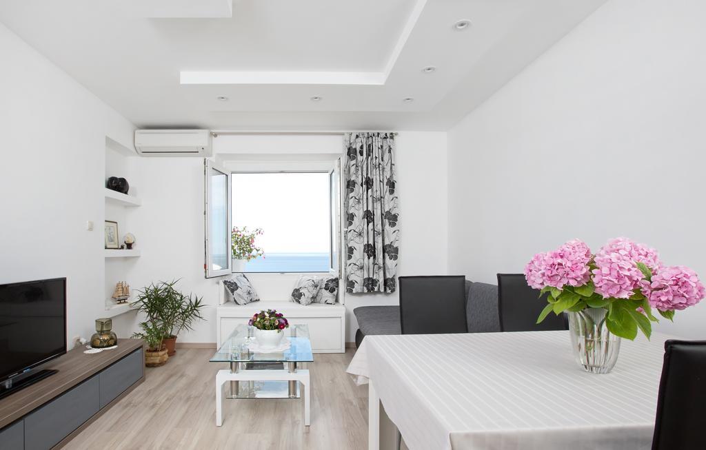 Apartman Aurora I *